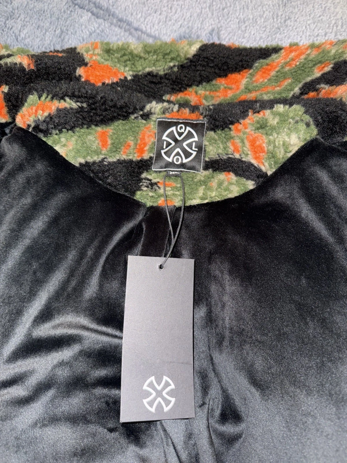 QILO x Noveske Gen II Sherp Agent Orange Tiger Camo Full Zip Fleece Jacket - product detail image 2