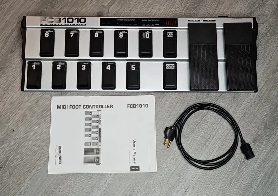 Behringer FCB1010 MIDI Foot Controller | mit Handbuch und Netzkabel | Sehr Gut
