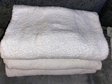 3 x LARGE WHITE BATH SHEETS, EX HOTEL, SOFT FLUFFY BATH TOWELS, TOP QUALITY.