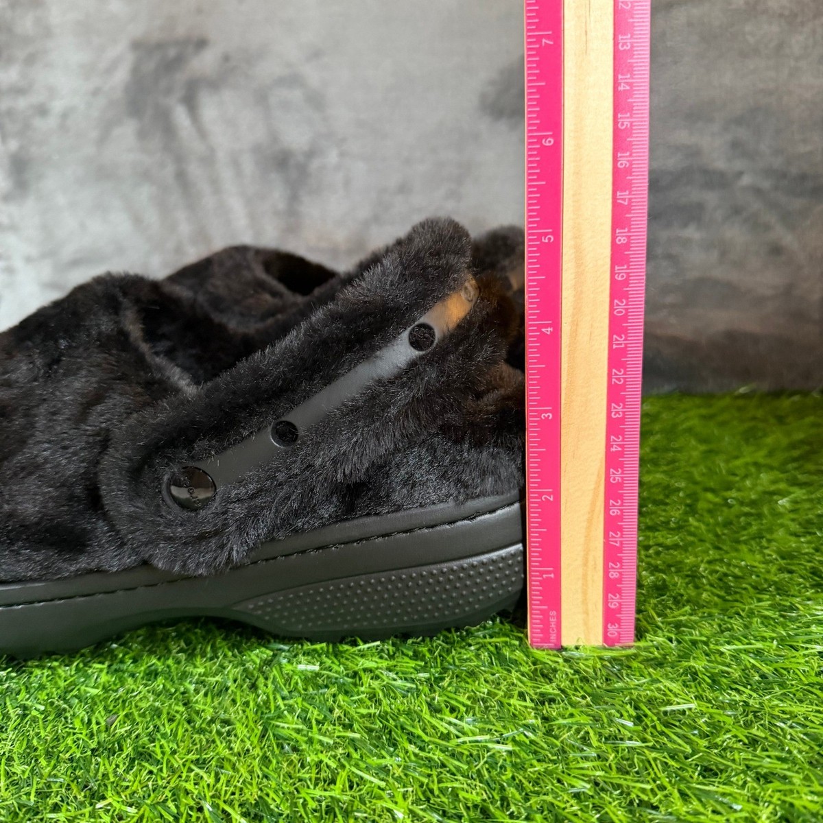 Crocs Classic Unforgettable Clog Black Faux Fur Fuzzy Mens  display picture 3