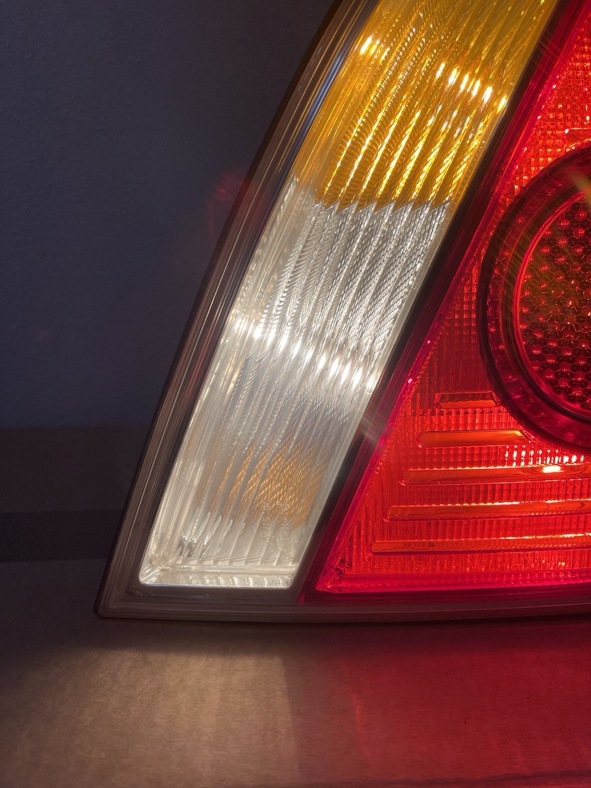 04-08 Maserati Quattroporte Right Side Rear Tail Light Lamp M139