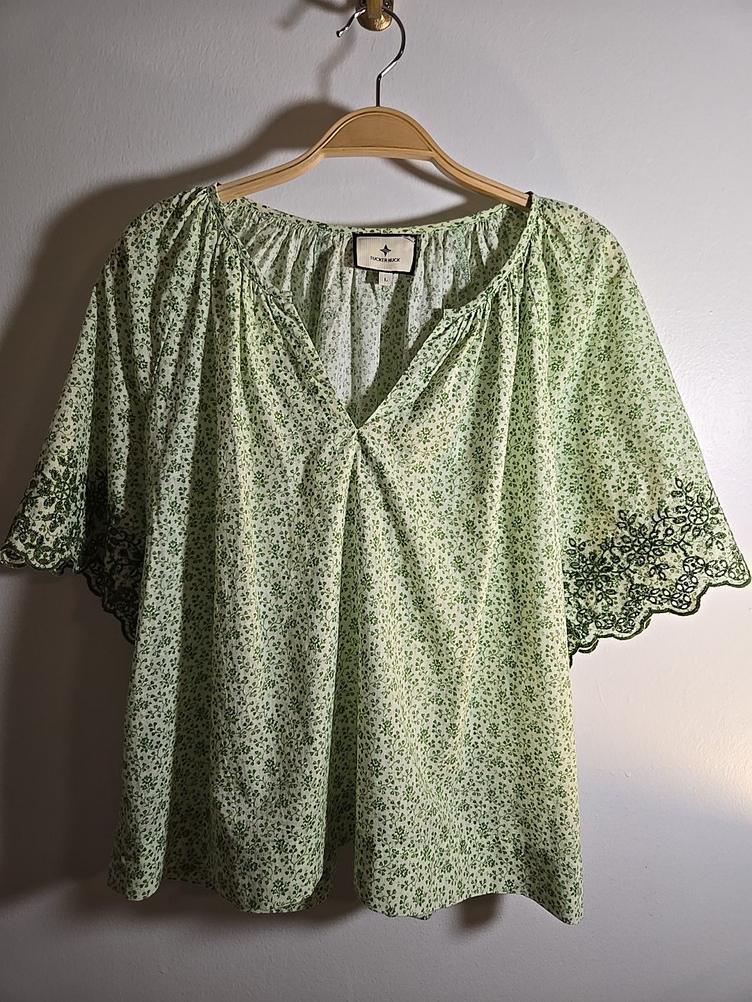 Tuckernuck Soft Cotton Embroidered Top Blouse Size L Green Floral