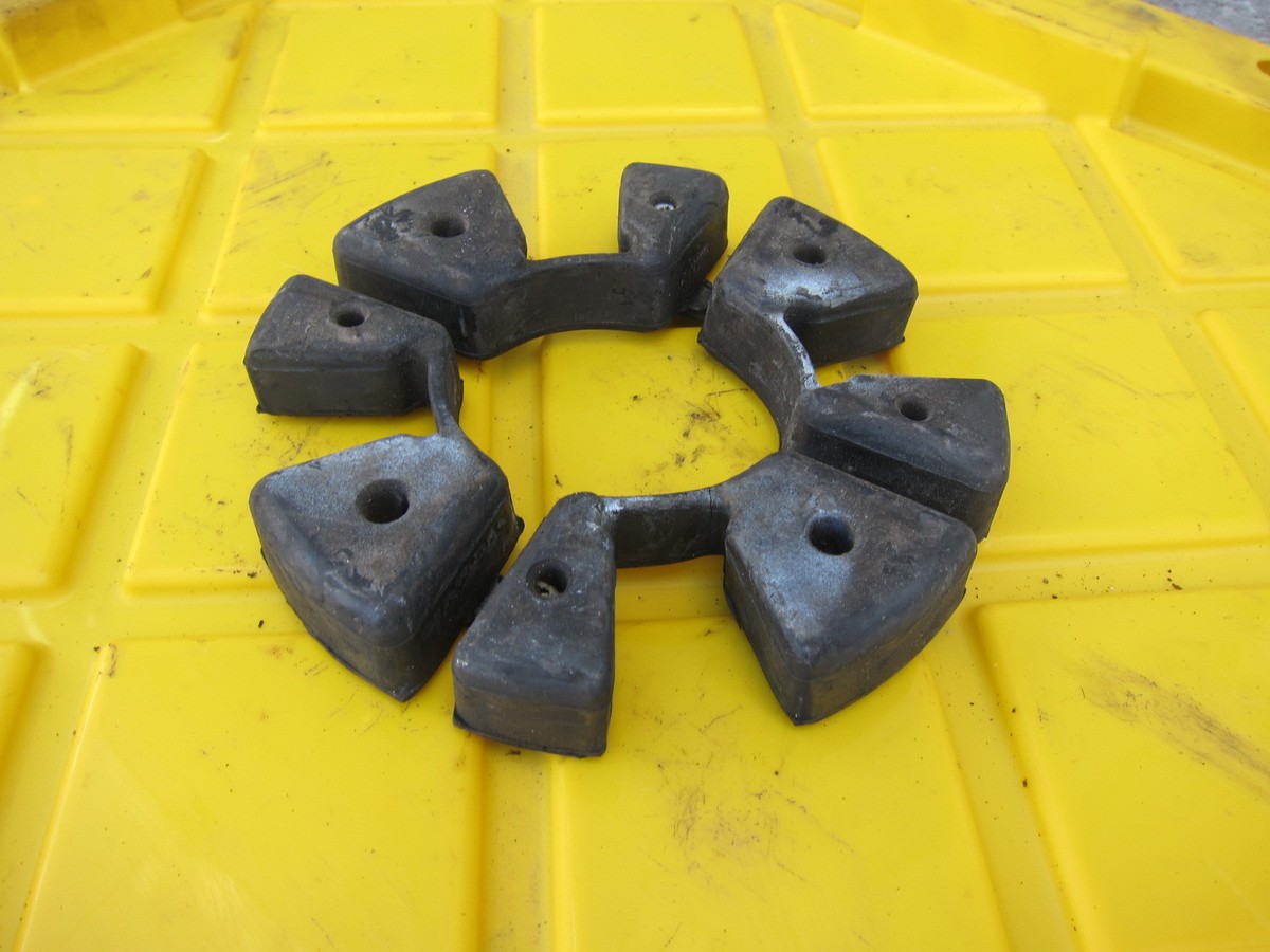 1996 Kawasaki Ninja ZX6 ZX600E OEM REAR HUB SHOCK DAMPERS