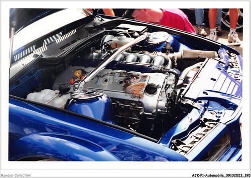 AJKP1-0098 - Automobil - Tuning - BMW - Unter Motorhaube