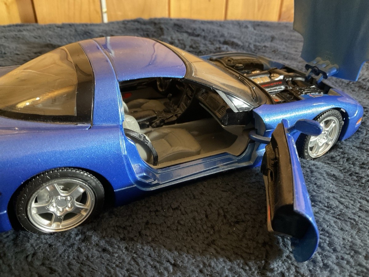 Burago 1997 Chevrolet Corvette 1/18 Scale Diecast Blue Car | eBay