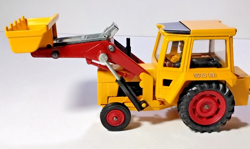 Corgi Massey Ferguson MF50B Tractor With Shovel #54 - Image 2 of 4