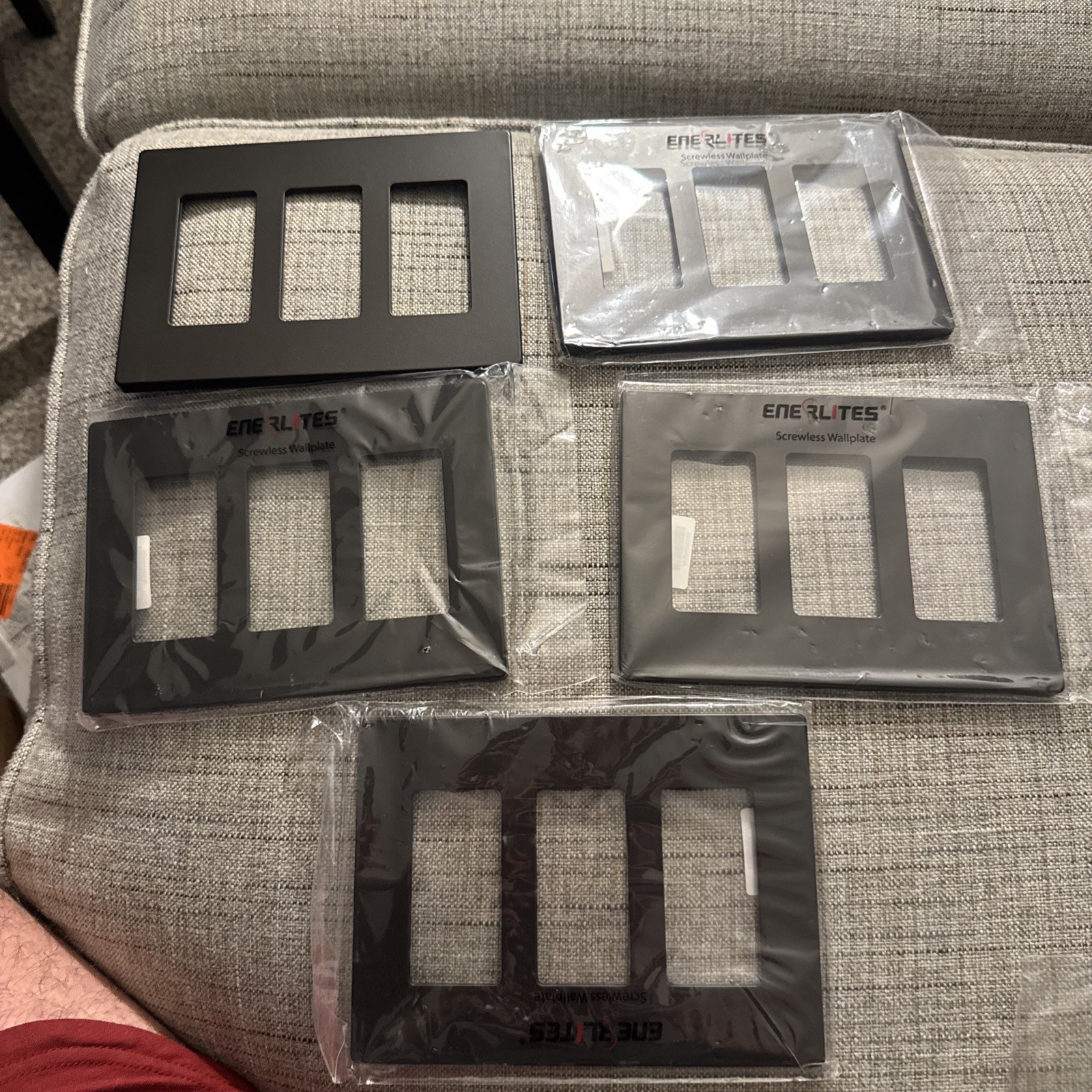 3-gang Screwless Decorator Wall Plate