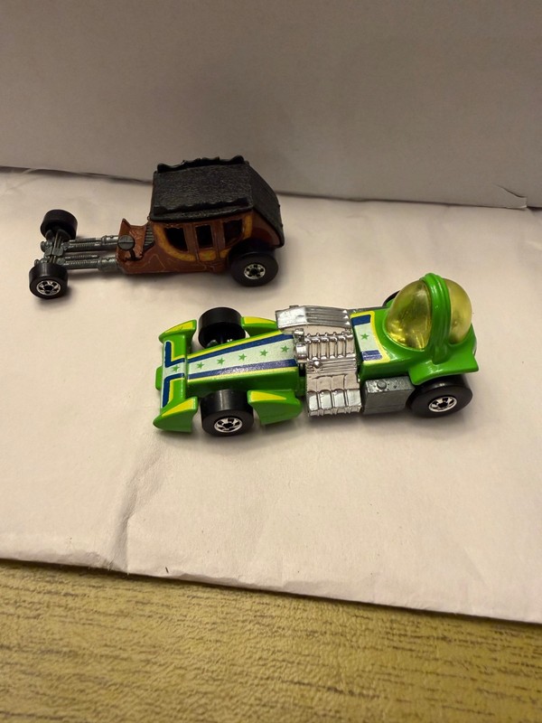HOT WHEELS Bubble Gunner Car  Stagefright 1/64 Scale MALAYSIA