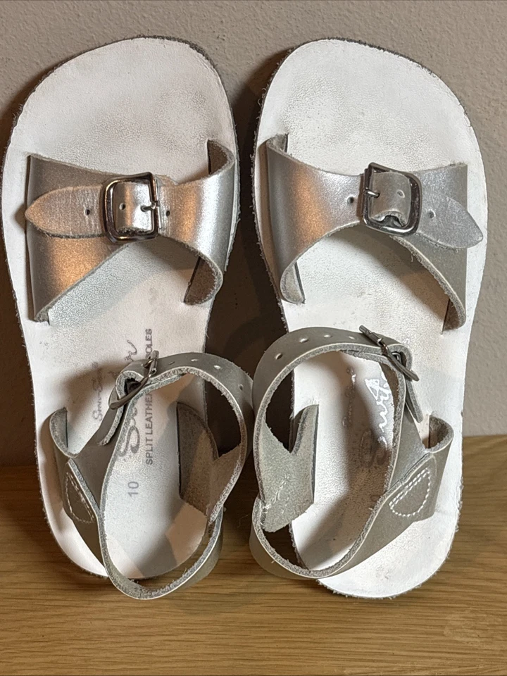 Sandalias Sun San Surfer de agua salada plateadas talla 10 niños Foto 4 de 4