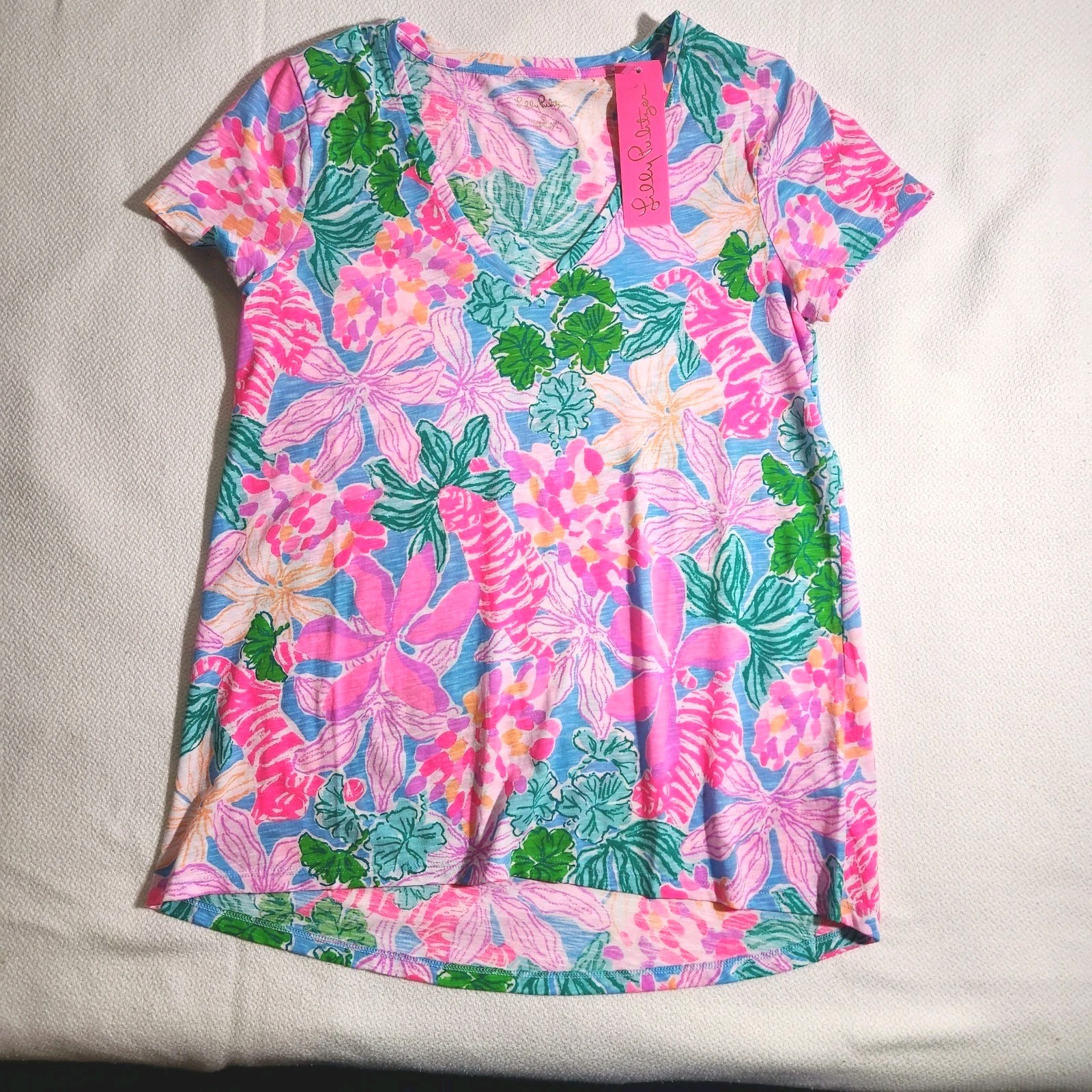 Lilly Pulitzer Etta V-Neck Women S Multi Tigers Lair Flowers Pink Print Flair