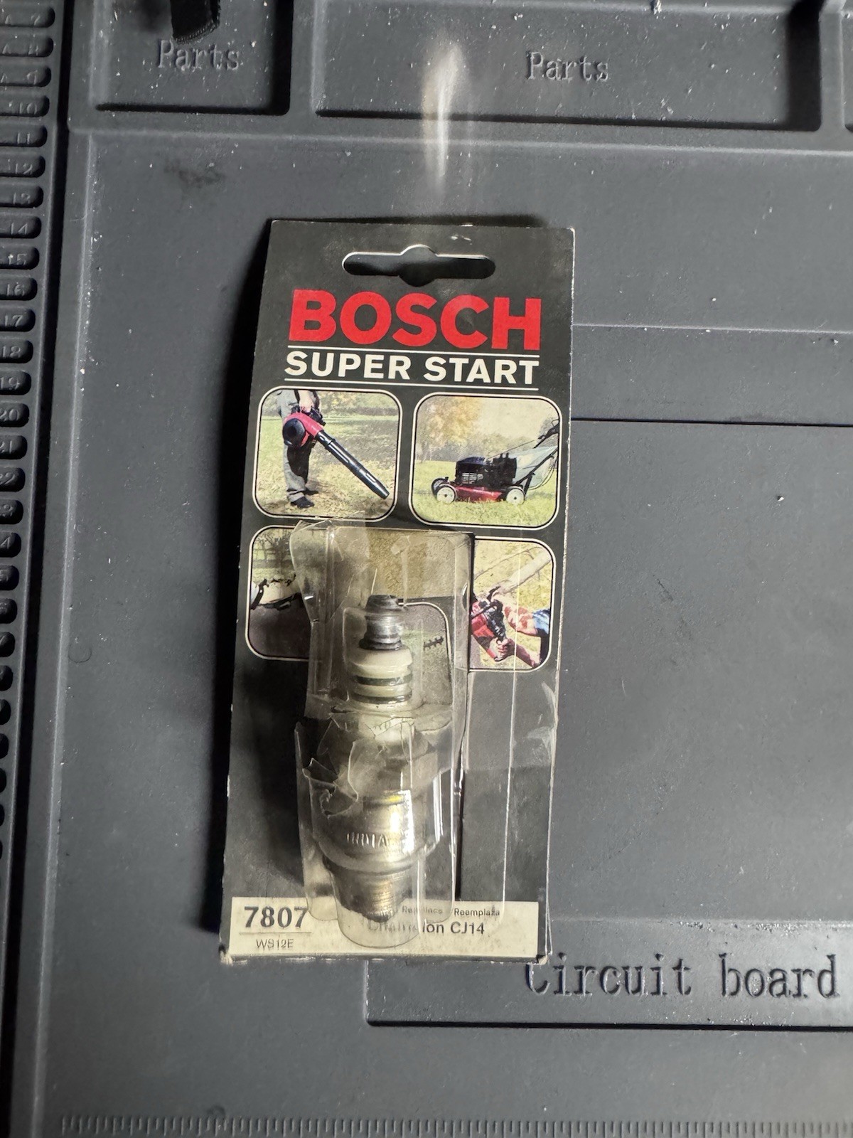 Bosch 7807 Small Engine Lawn Mower Spark Plugs - Replaces Champion CJ14