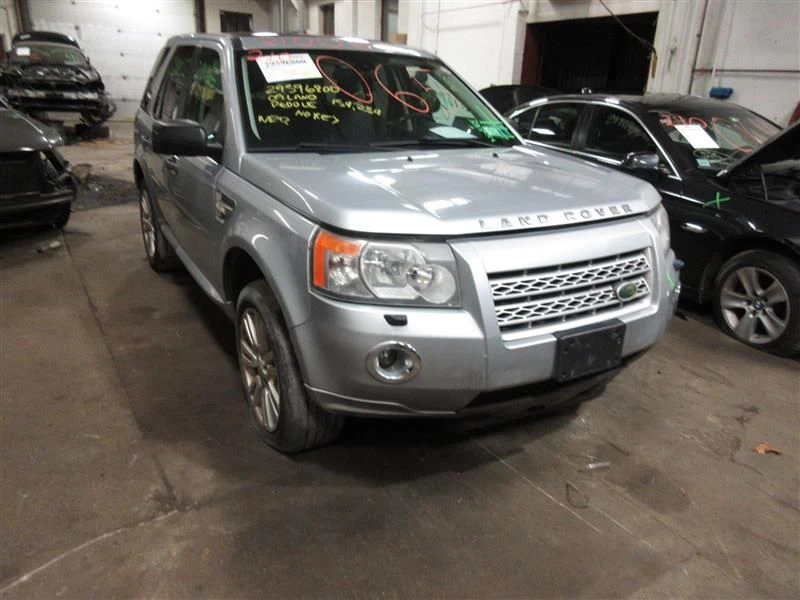 2008-2015 Land Rover LR2 Driver Left Front Spindle Knuckle OEM - Image 4 of 4