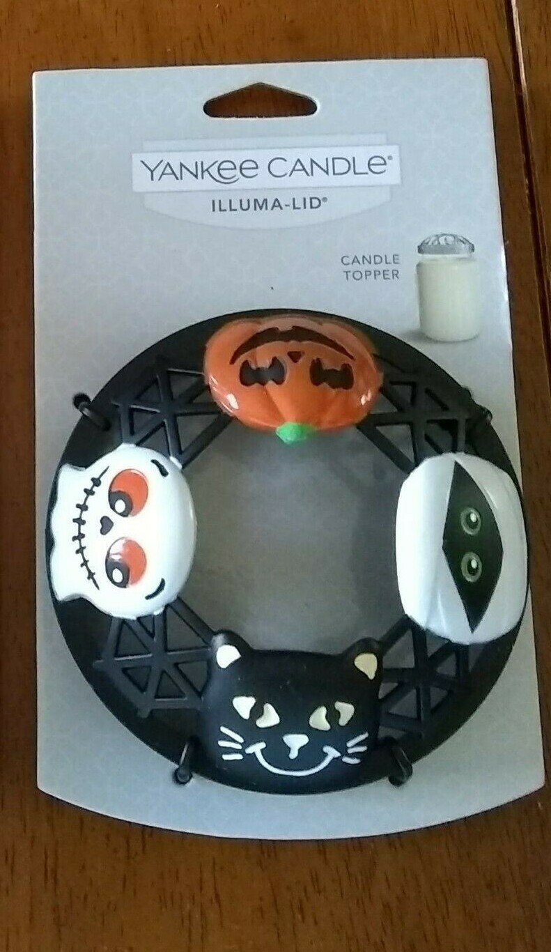 Yankee Candle Illuma Lid Topper Halloween Friends Phantasmagoria Skulls