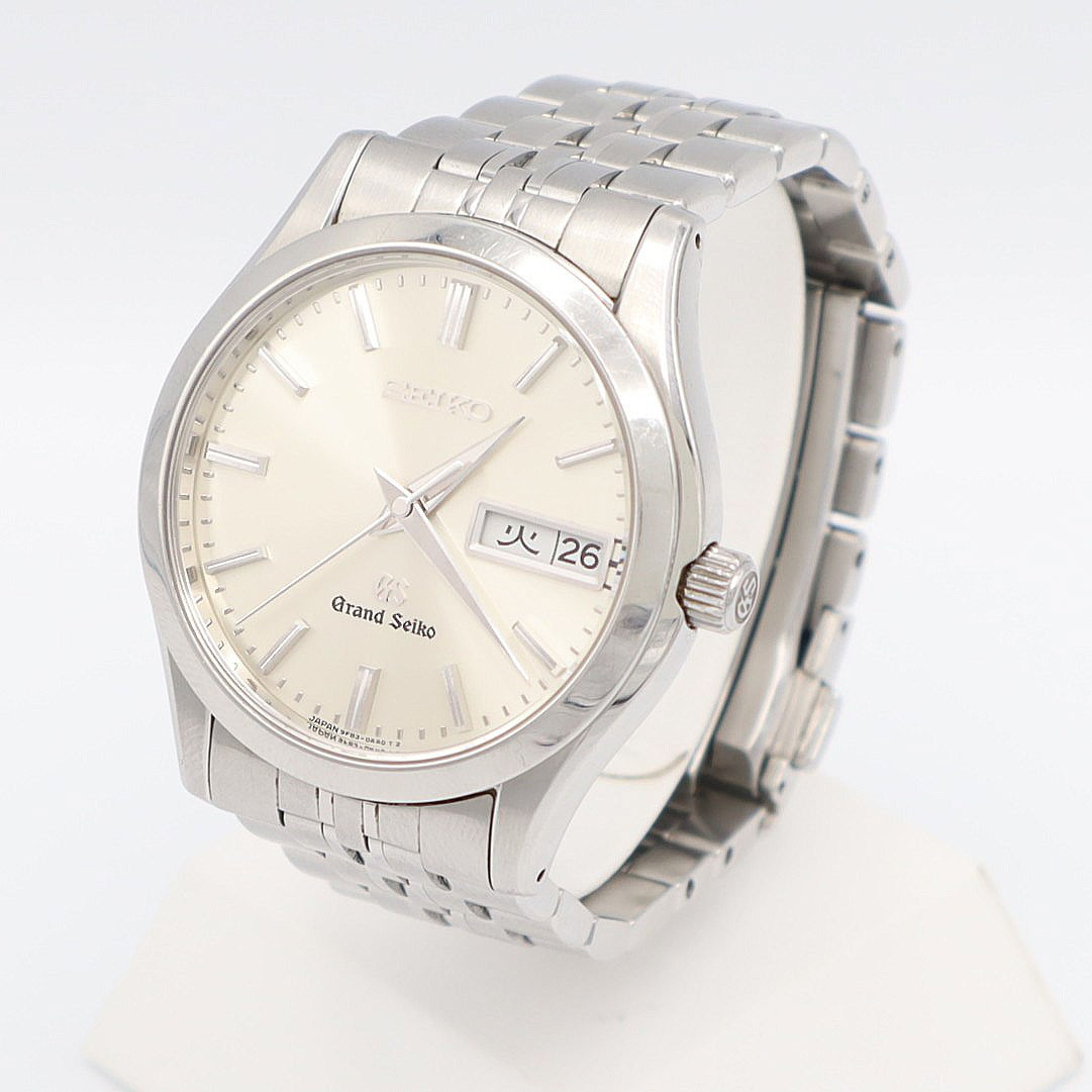 Grand Seiko 9F83-0AB0 Day Date Men's Silver Quartz Stainless