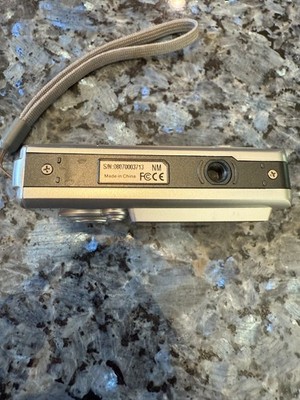 VistaQuest VQ-515 Digital Camera – 5.0 MP Compact Point & Shoot