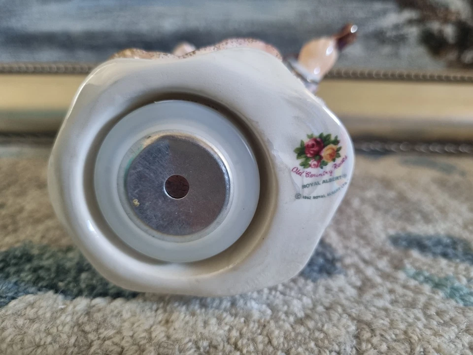 Royal Albert Hanging "Old Country Roses" Angel Playing violin Christmas Ornament Foto 3 de 4