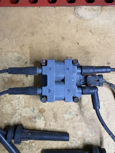 Coilpack Ignition Coil W/ Spark Plug Wires For NEON SRT4 & PT CRUISER GT - Picture 2 of 5