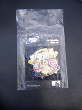 2005 New York Yankees NY vs Chicago Cubs Interleague Play Yankee Stadium pin MLB