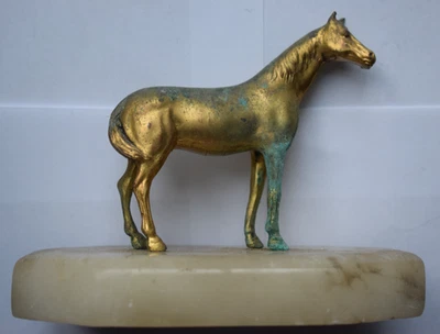 sculpture bronze ancien. Cheval en bronze doré. Socle en marbre. 19ème siècle - Photo 1/4