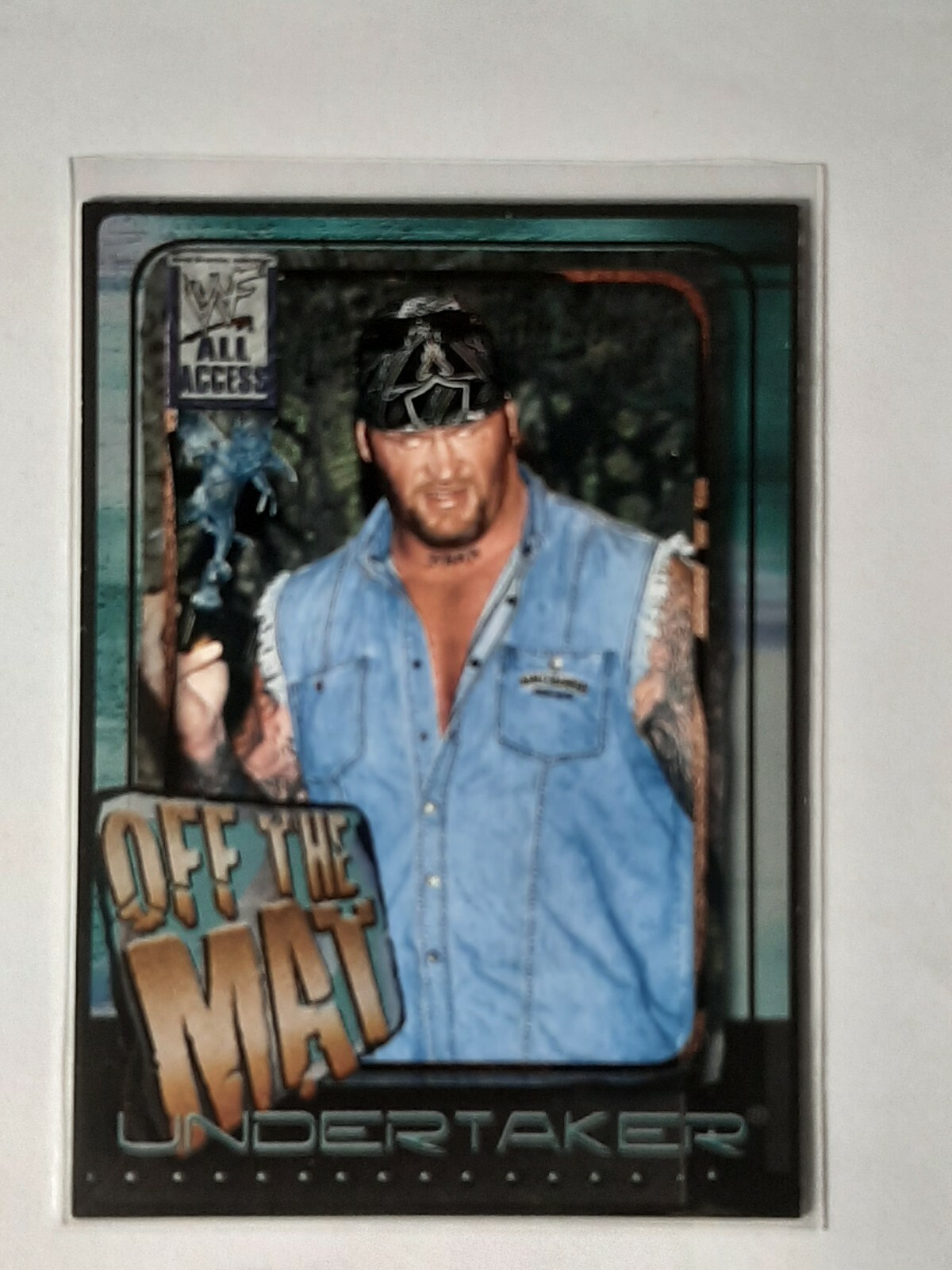2002 Fleer WWF All Access Undertaker Off The Mat