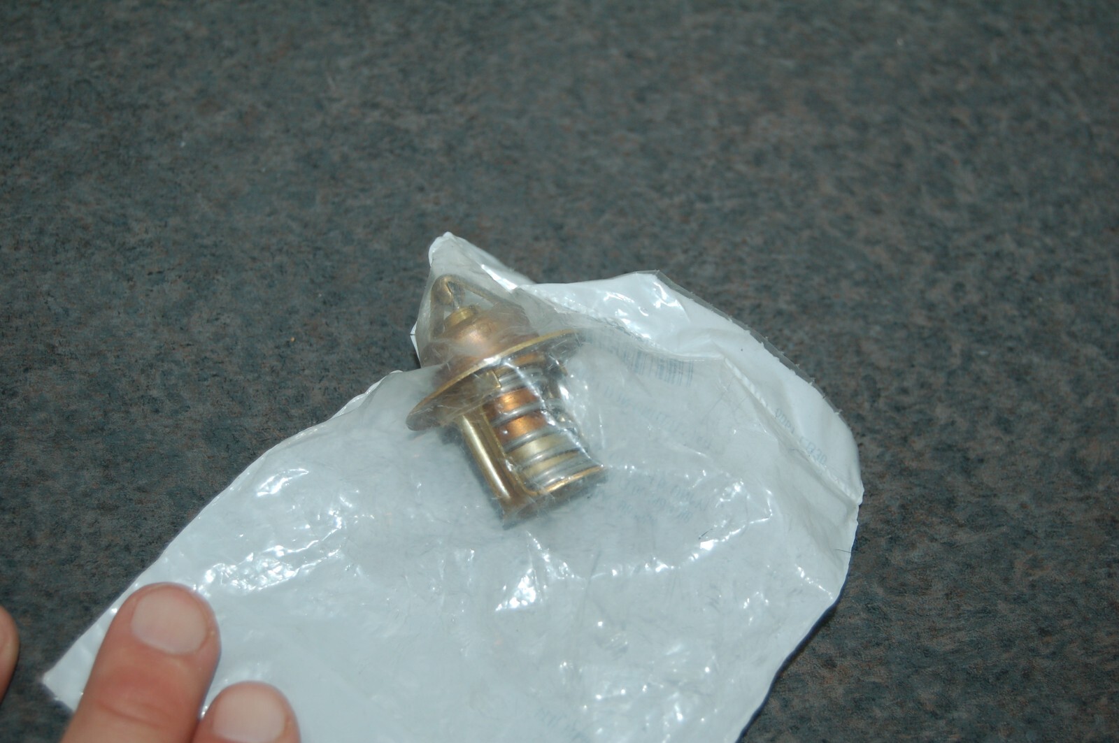 NEW GENUINE Sierra Marine 18-3558 Thermostat REPLACES OMC 982554 MARINE PARTS