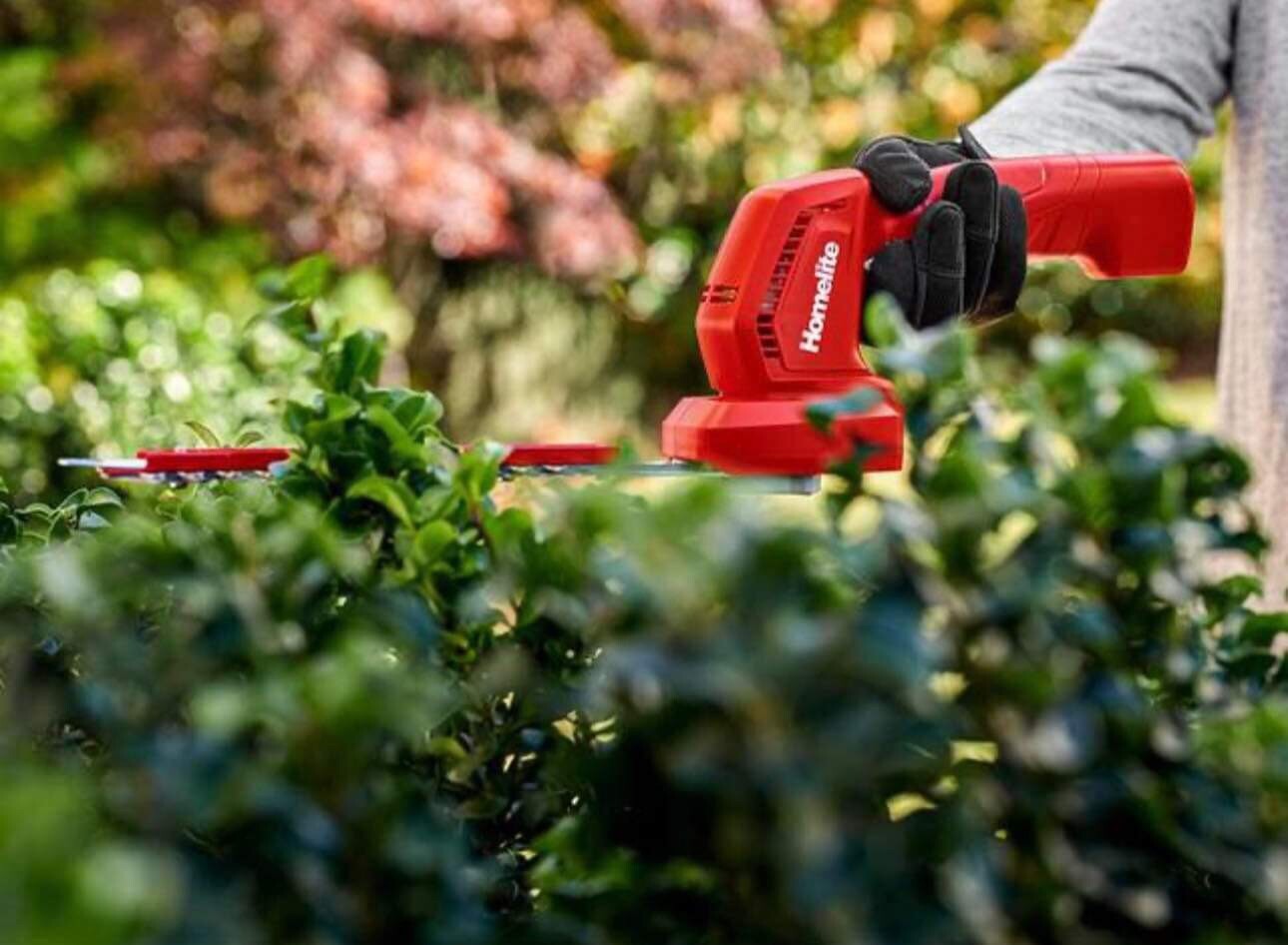 Homelite 12V Cordless Grass Shear and Shrubber Trimmer with Battery & Charger.