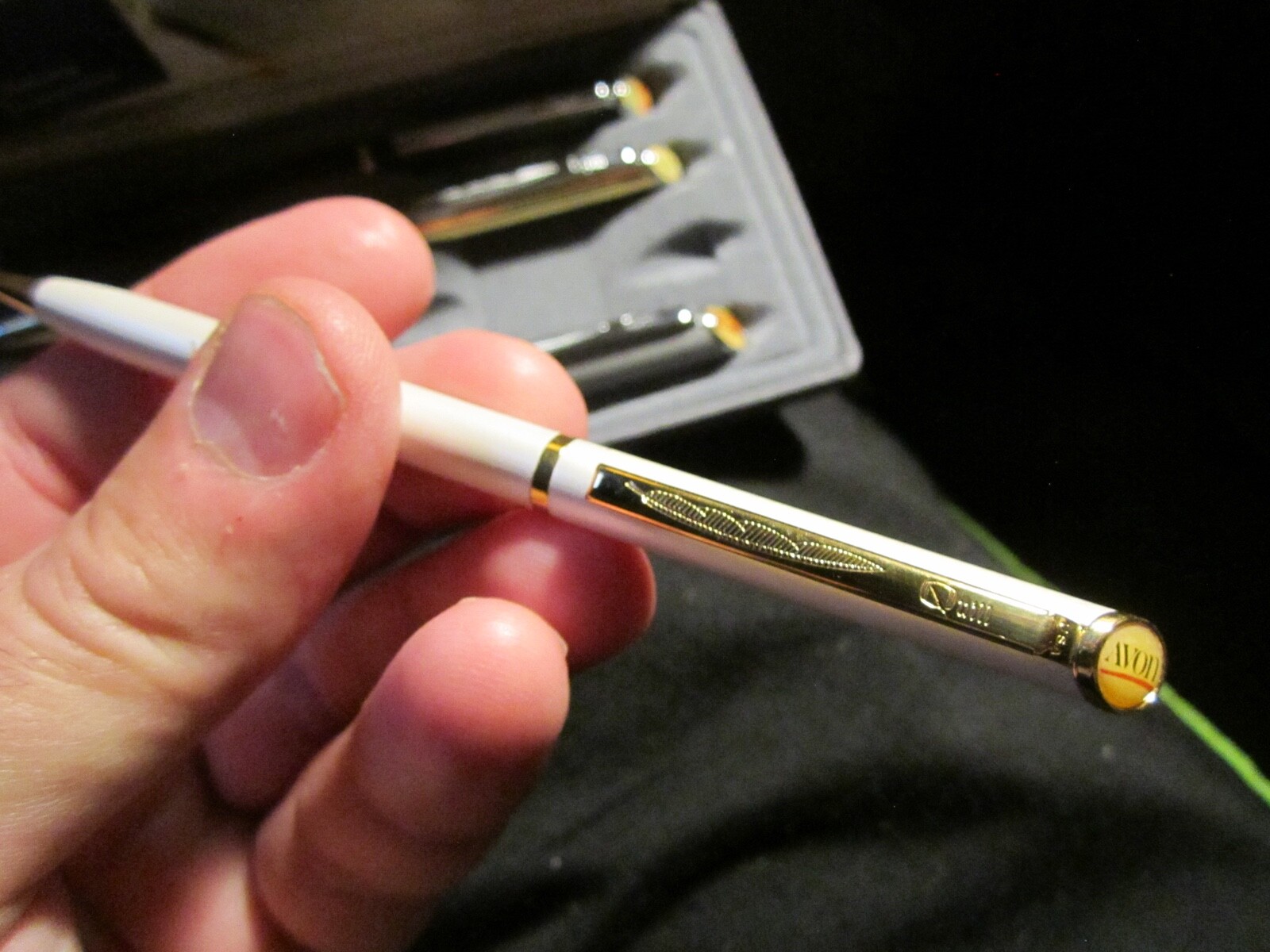 QUILL ROLLERBALL PEN SET IN BOX 4 PENS JEEP HOLIDAY INN AVON CHRYSLER