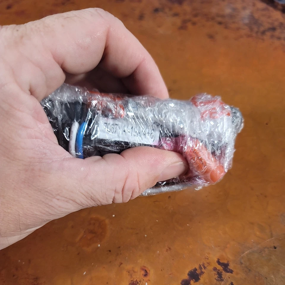 New Ceiling Fan Receiver Hampton Bay 7067YAI-19A(4+6) - Image 3 of 4