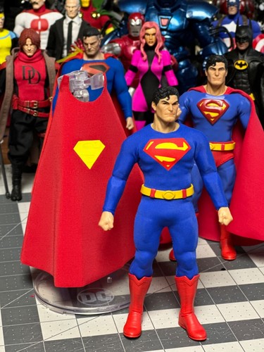 Mezco one 12 superman suits multiple options - 第 13/31 張圖片