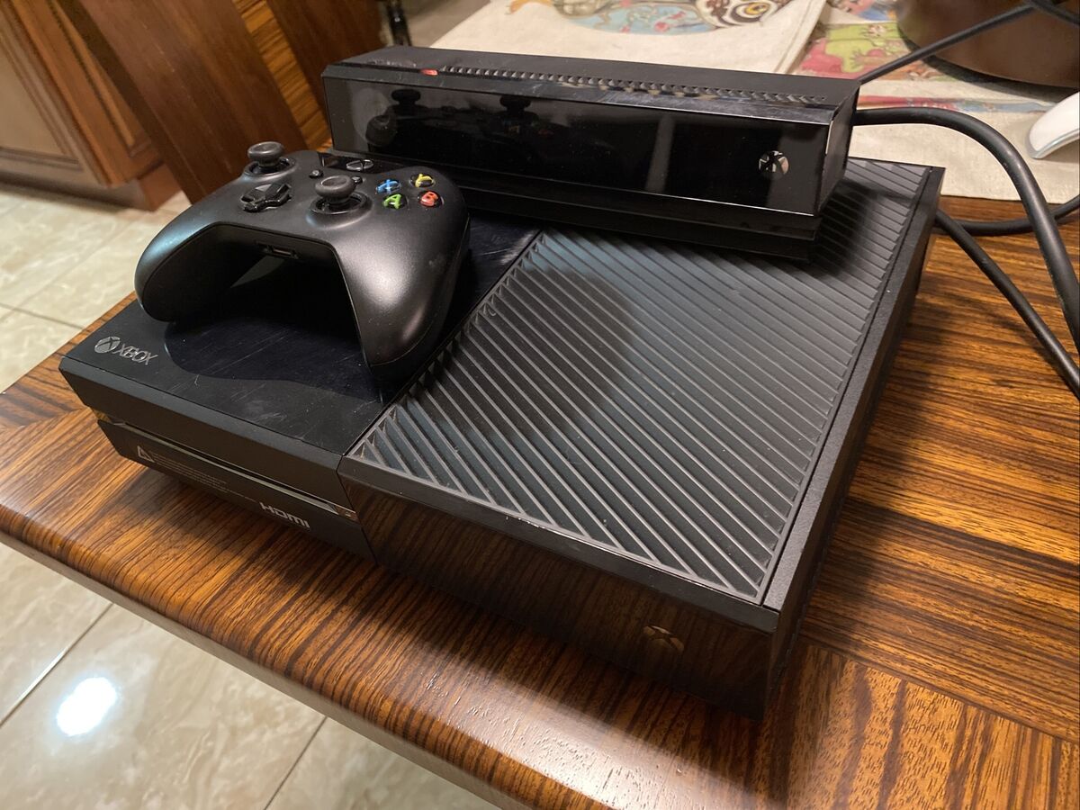 Microsoft Xbox One (Model 1540) 500 GB Console w/ Kinect Microsoft Xbox One (Model 1540) 500 GB Console w/ Kinect