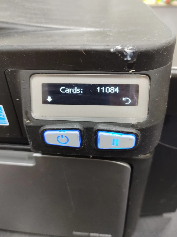 Fargo DTC4000 Single Sided Colour ID Card Printer *POWERS ON - FAULTY* - Image 3 of 4