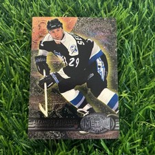 1996-97 Fleer Metal Universe Alexander Selivanov #147 Lightning H15