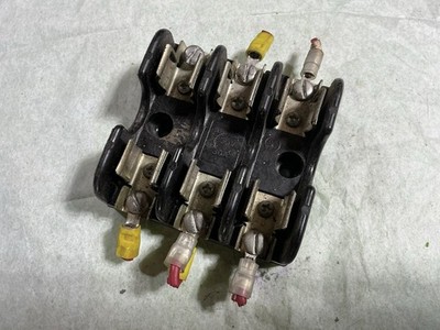 Taylor 20318 Fuse Block 30A 250V 3 POLE Class HK Fuse Fuse Holder