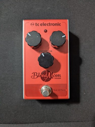 TC Electronic Blood Moon Phaser Guitar Effect Pedal Bloodmoon Phasor Used