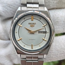 Imagen de Vintage Seiko 5 Automatic 7009-3101 Silver Dial Day Date Japan Men's Watch