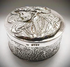 Silver Victorian Heavy Repousse Figural Snuff / Tobacco Box Hanau Import 1893