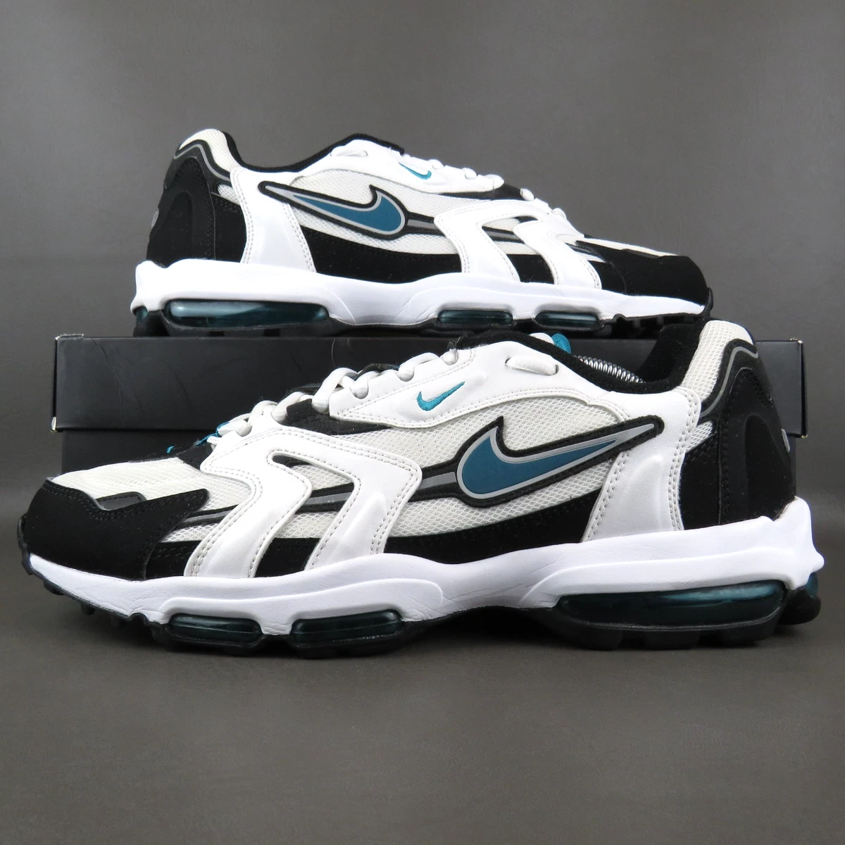 Preços baixos em Nike Air Max 2016 White Black | eBay