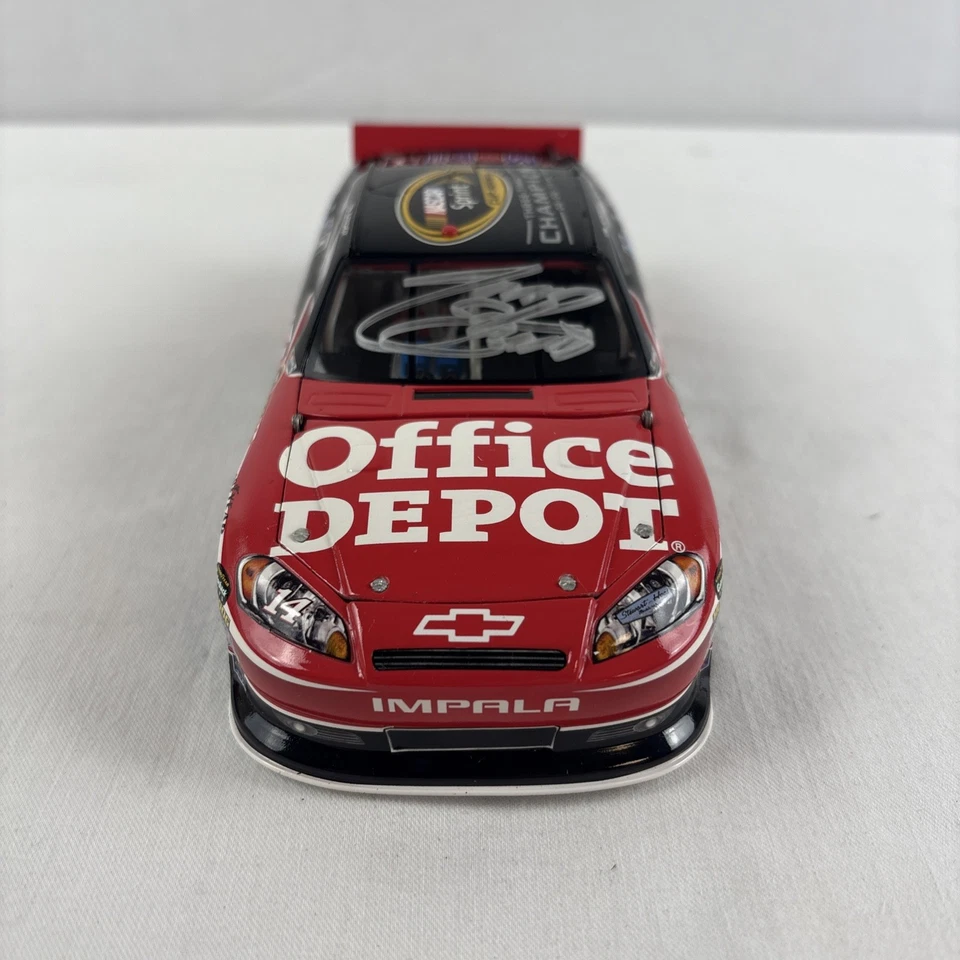 Tony Stewart Autografiado 2011 Office Depot Impresión Chicago Win Diecast 1:24 Foto 2 de 4