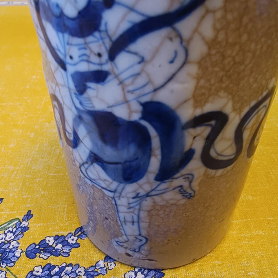 Antigua olla de cepillo de porcelana Qing azul y blanca de 5" 清 魁星点斗哥釉笔筒 Foto 3 de 4