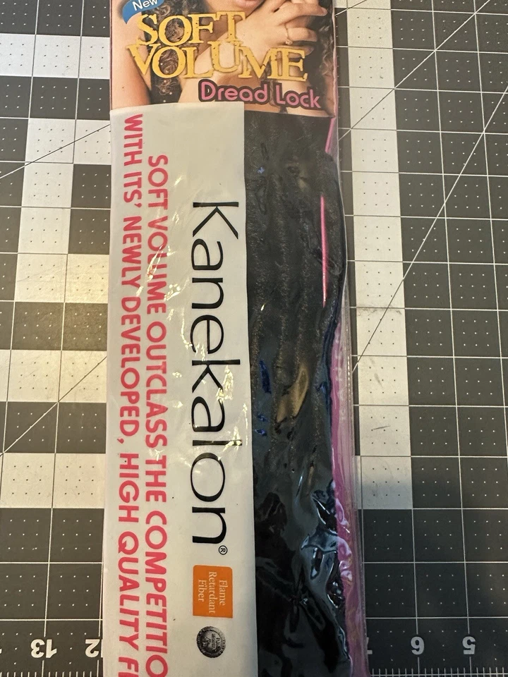 Bloqueo de rastas de volumen suave color 1B Kanekalon Foto 3 de 4