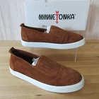 Minnetonka Gabi Womens size 10 Brown Suede Leather Loafers Slip-on Sneakers 112