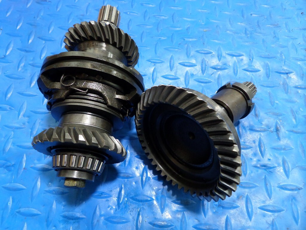 Volvo Penta Sail Drive MS25S MS25SR Upper Gear Set Assembly Volvo Penta Sail Drive MS25S MS25SR Upper Gear Set Assembly