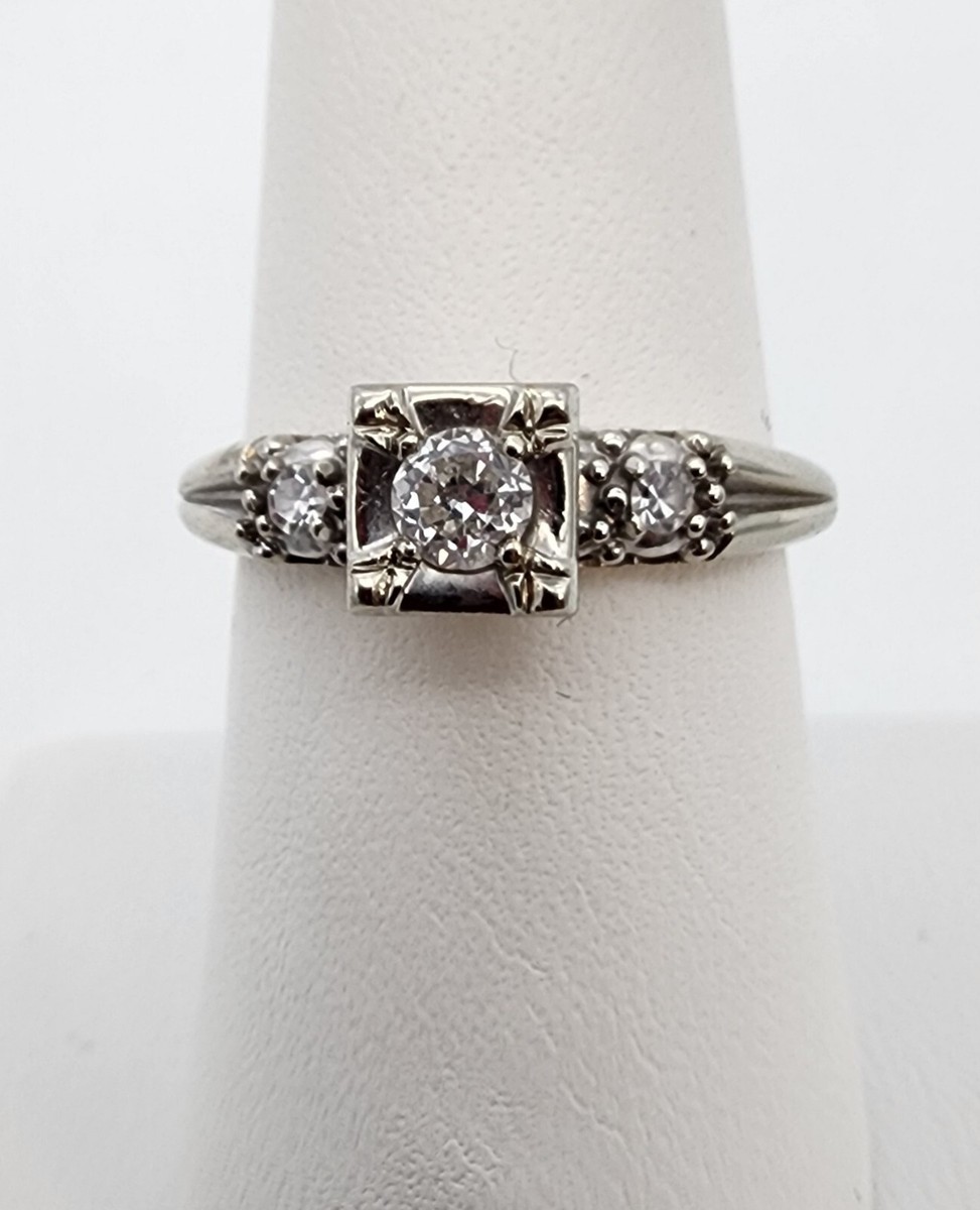 14k .585 White Gold Diamond .19 ctw w .15 ct Center Retro Sz 6