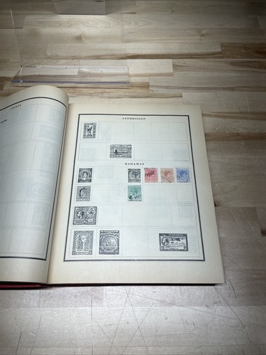 Vintage Modern Postage Stamp Album W/ Hundreds Of Stamps Untouched/Unpicked - 第 6/21 張圖片