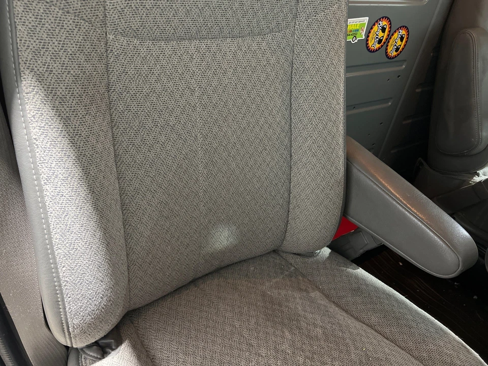 2015 - 2024 GMC Savana 2500 Passenger RH Right Pewter-93G Manual Cloth Seat - Image 4 of 4