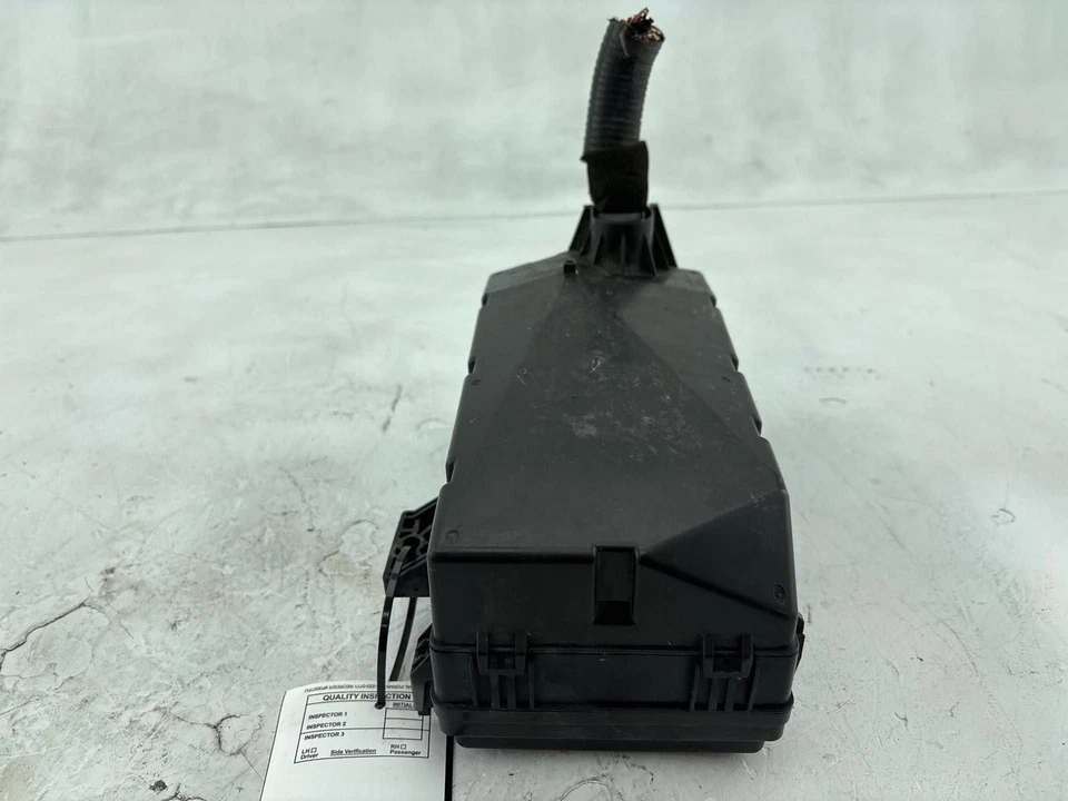 Honda Odyssey 2012 caja de fusibles de motor OEM 32100-TK8-D20 Foto 3 de 4