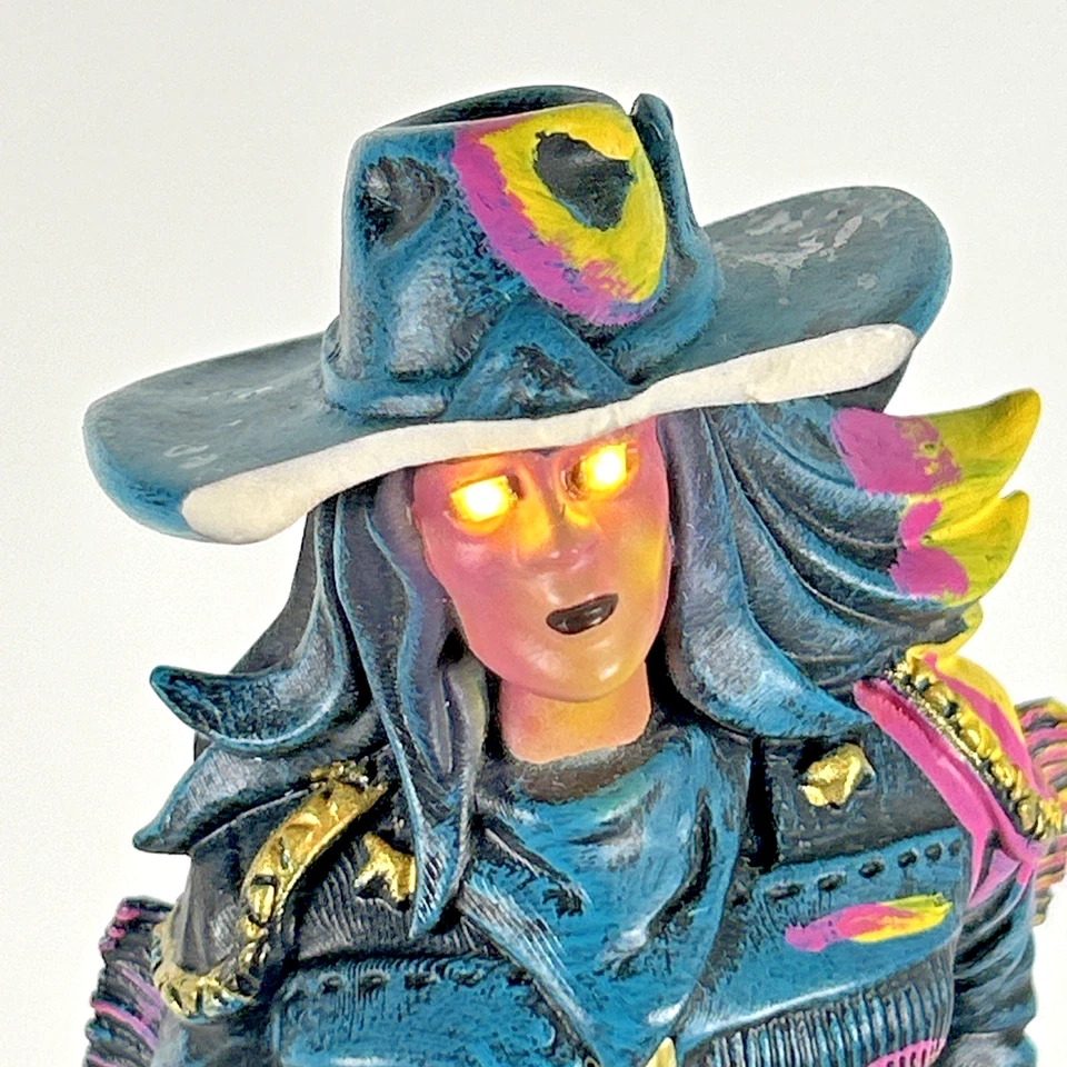 Shiner Texhex IPA Bruja's Brew Witch Figural cow girl LED eyes beer tap handle - Image 2 of 4