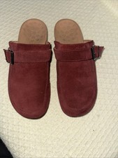 Women s Vionic Darla Suede Mules Size US 9 Slip On High Arch Comfortable