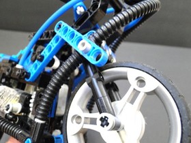 LEGO Technic: Motorbike #8430 (NOT COMPLETE)