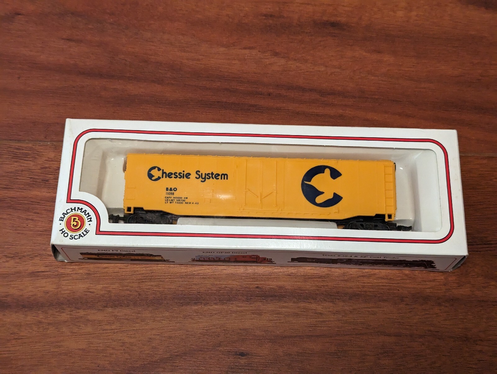 BACHMANN SILVER SERIES HO SCALE CHESSIE SYSTEM B&O 11098 50' PLUGDOOR BOX CAR eBay